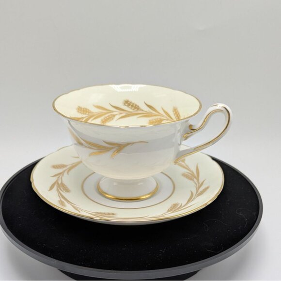 Shelley Golden Harvest 13685 Bone China Gainsborough Shape Tea Cup Saucer Set - Picture 11 of 16